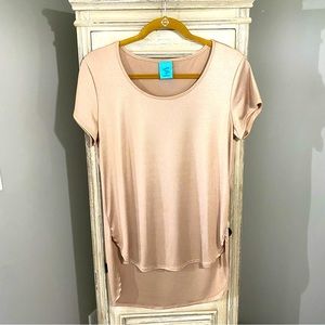 h.i.p. Shimmery Champagne/Gold High-Low Top Medium